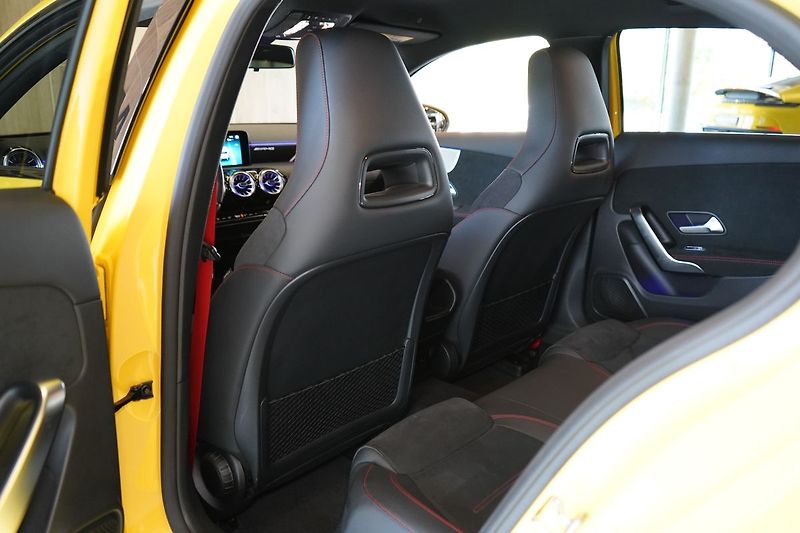 Mercedes-Benz Třídy A 35 AMG 4MATIC, AERO, Kamera - fotka 38 z 42