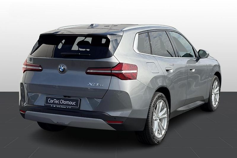 BMW X3 20 xDrive - fotka 8 z 10