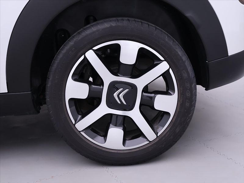 Citroën C4 Cactus 1,2 PT CZ Shine Panorama - fotka 23 z 30