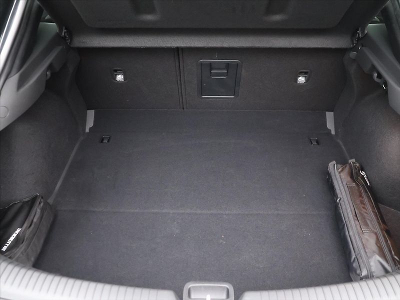 Hyundai i30 1.5 T-GDI Mild LED CZ - fotka 10 z 33