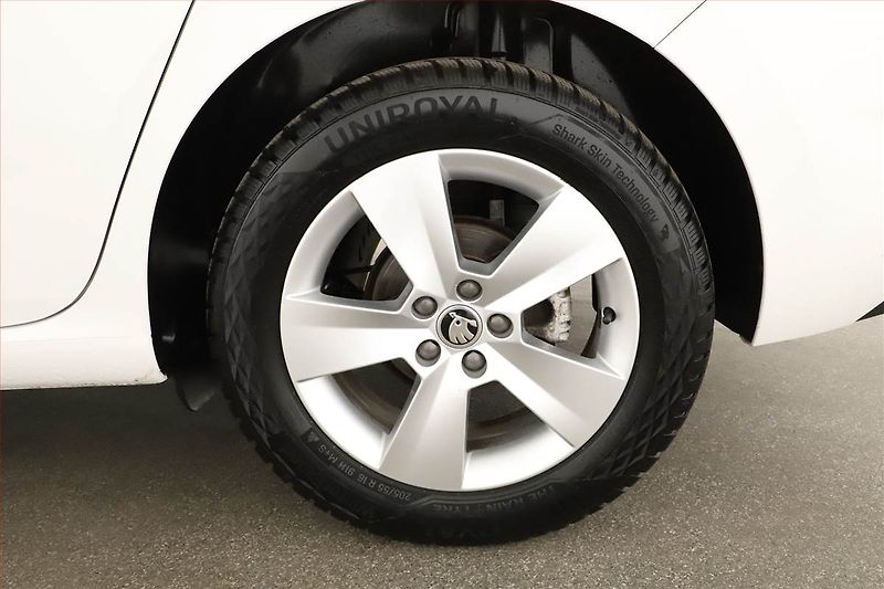 Škoda Scala (2021) Style 1.0 TSI, Automat, ČR - fotka 12 z 16