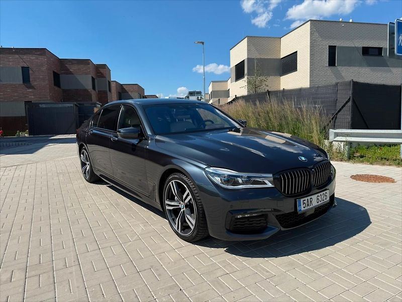 BMW Řada 7 740Ld M-Paket xDrive Panorama - fotka 2 z 20
