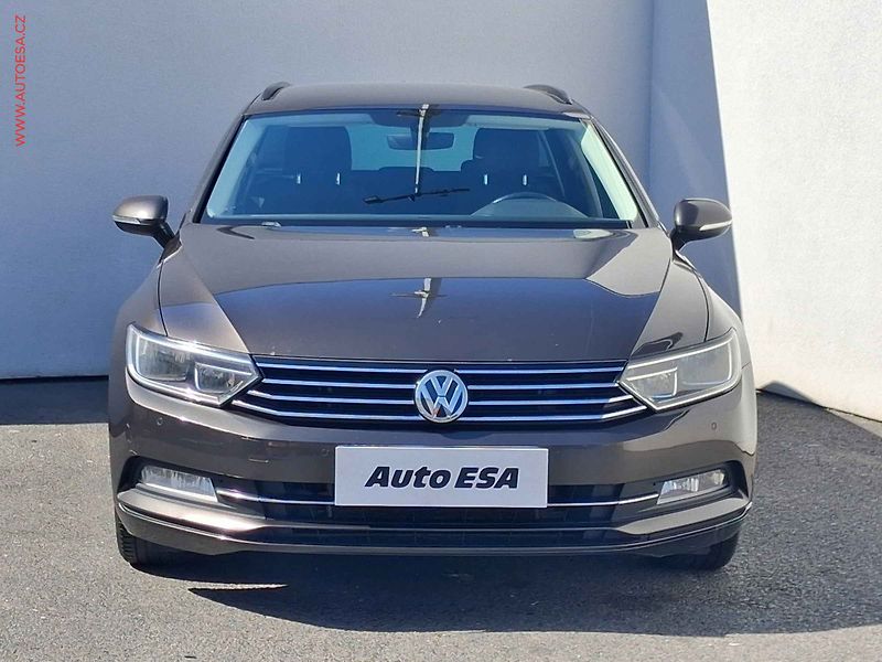 Volkswagen Passat (2015) 2.0 TDi, 1.maj, AC, temp - fotka 2 z 19