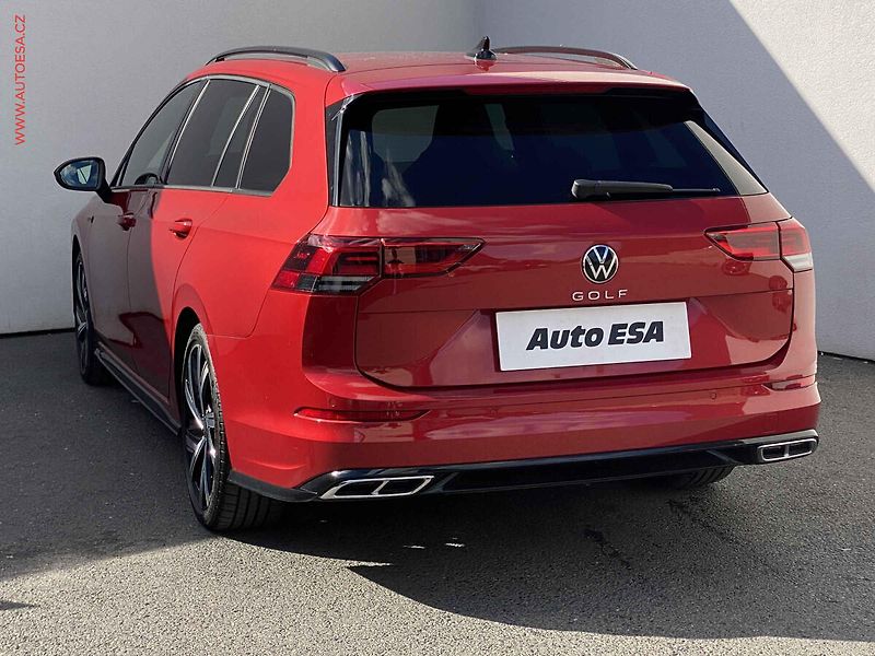 Volkswagen Golf (2023) 1.5 TSi, ČR, LED, navi, park - fotka 6 z 19