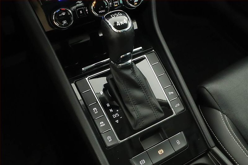 Škoda Superb (2020) Laurin&Klement 2.0 TDI - fotka 10 z 31