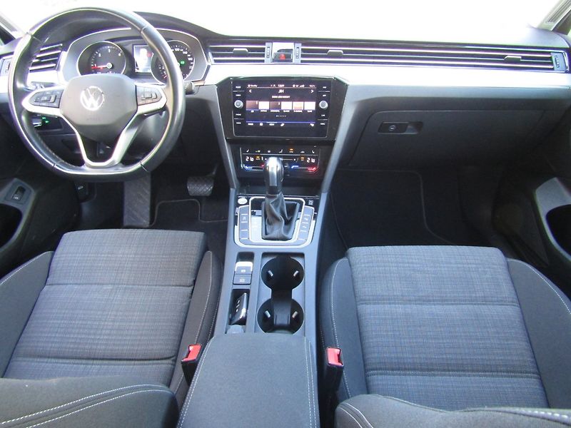 Volkswagen Passat (2021) 2.0 TDI DSG ACC - fotka 15 z 45