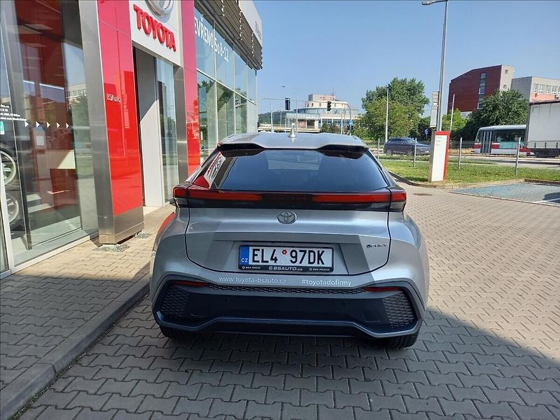 Toyota C-HR 2,0 Style  PHEV - fotka 5 z 14