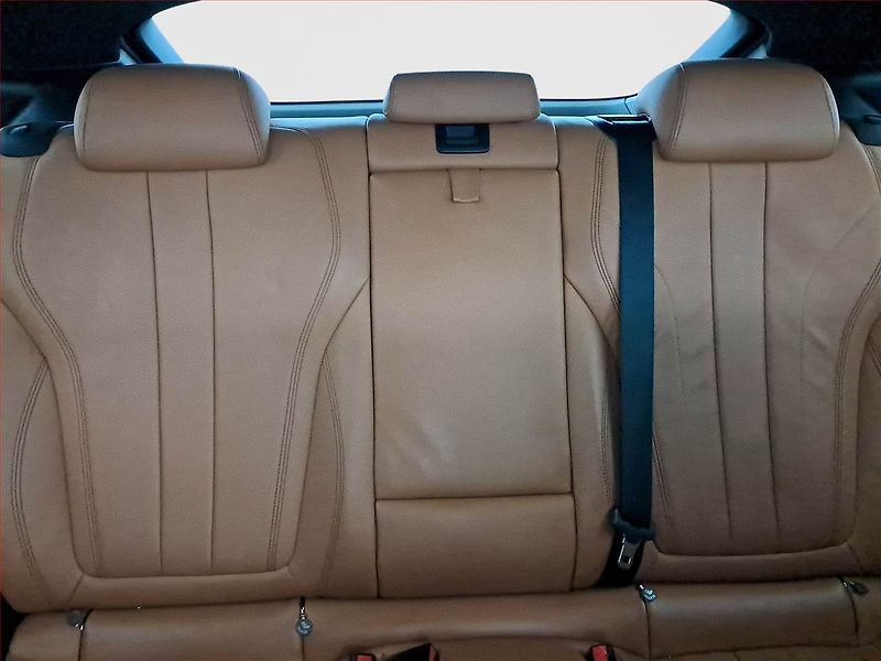 BMW X6 (2016) M Paket xDrive30d - fotka 10 z 21