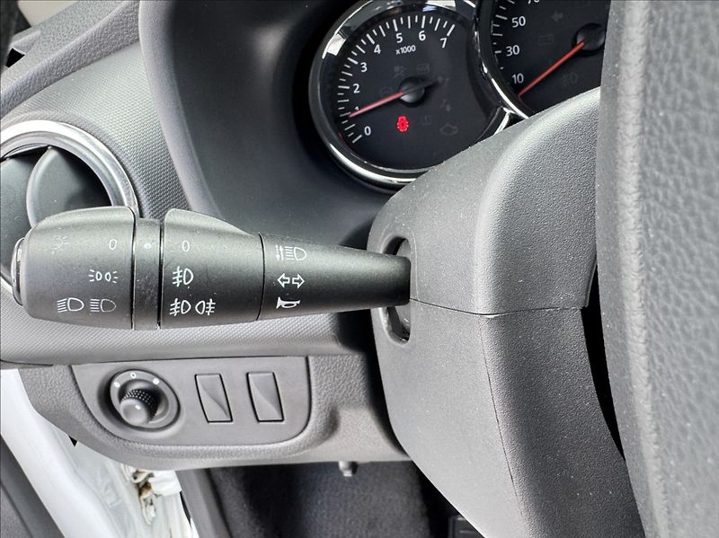 Dacia Logan 1,2 i 16V MCV KLIMA 1.maj ČR - fotka 30 z 50