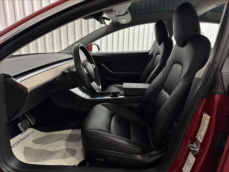 Tesla Model 3 LONG RANGE AWD BOOST EIBACH - fotka 24 z 35