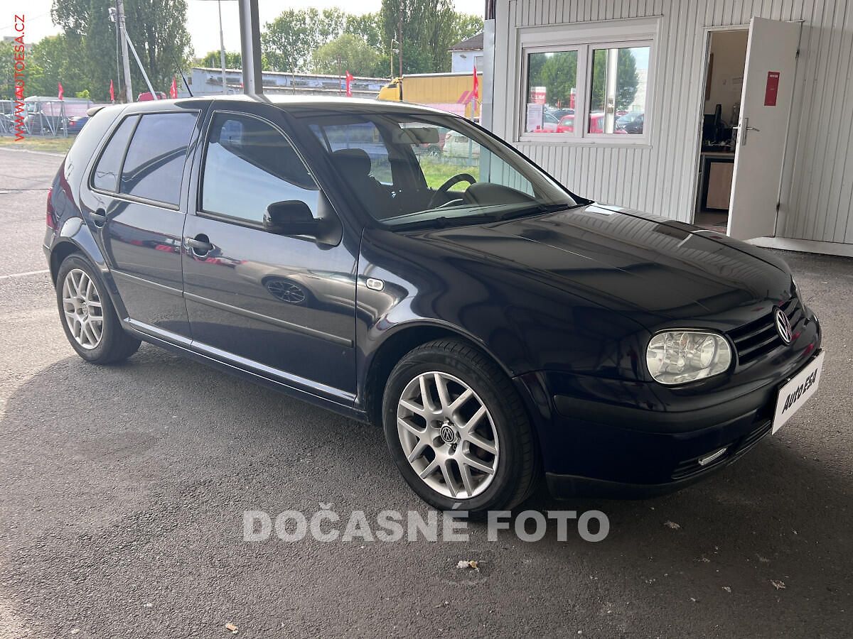 Volkswagen Golf 1.6i, 2.maj,ČR, STK 3/28