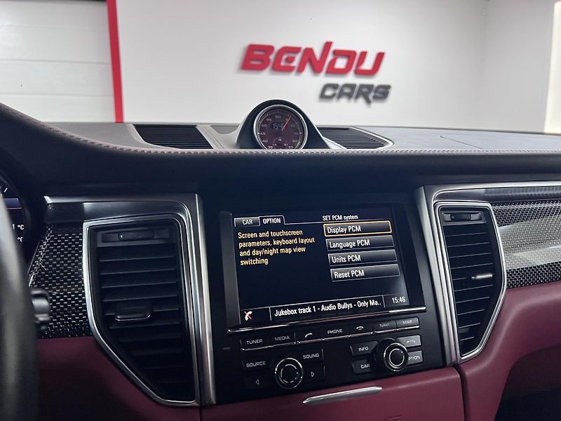 Porsche Macan Turbo 3.6 V6, 294 kW, Původ ČR - fotka 40 z 43