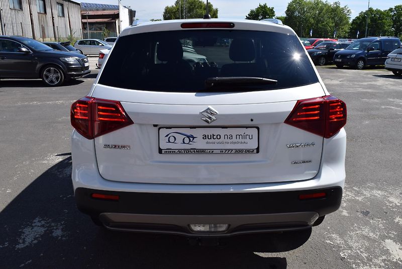 Suzuki Vitara (2019) 1.4 103kw BOOSTER JET ALL GRIP - fotka 8 z 50