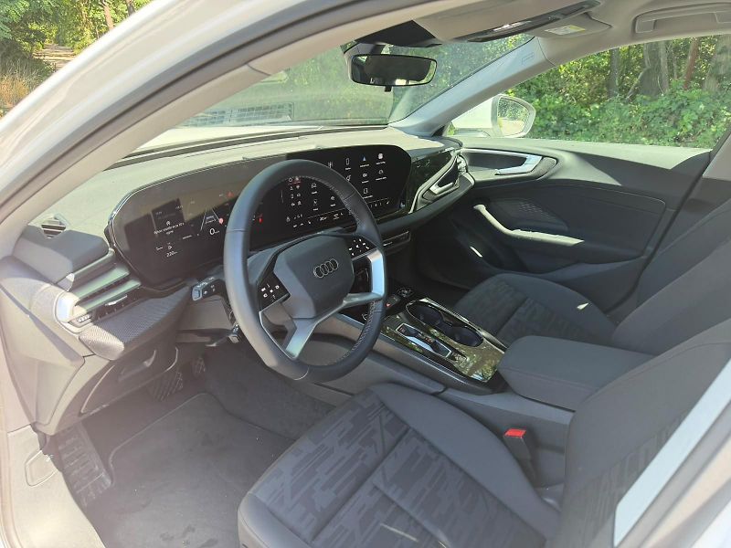 Audi A5 (2025) S-Line 2.0 TDI / 150 kW - fotka 27 z 31