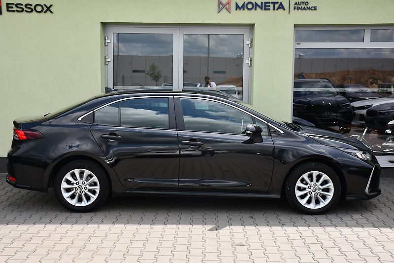 Toyota Corolla 1.5VVT-i 1M 2xKOLA  - fotka 12 z 36
