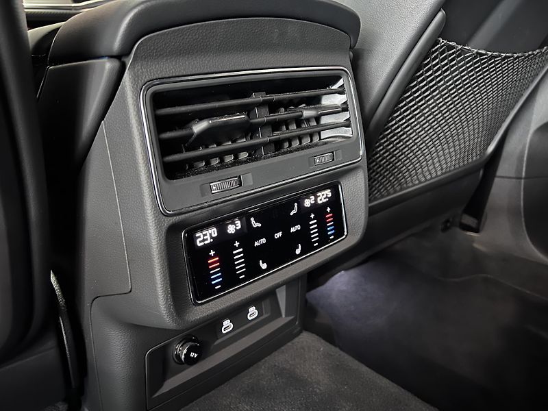 Audi Q7 TDI B&O 3D Carbon Laser Záruka - fotka 9 z 33