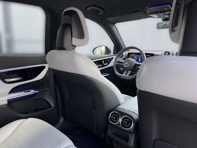 Mercedes-Benz GLC SUV 220 d 4MATIC AMG Line Nigh - fotka 22 z 22
