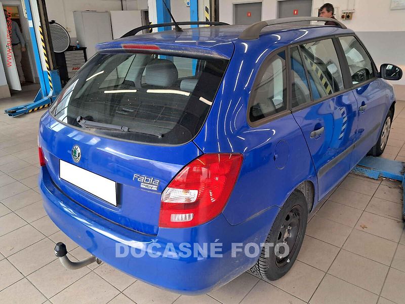 Škoda Fabia (2008) 1.4MPI, 1.maj,ČR, tažné - fotka 2 z 3