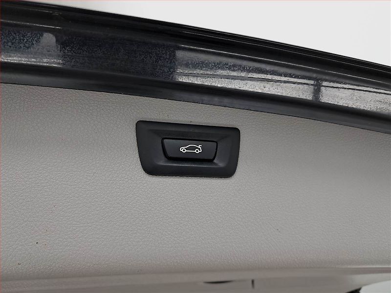 BMW Řada 3 (2015) 320 d, Serv.kniha, Tempomat - fotka 16 z 17