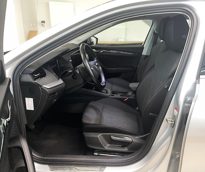 Škoda Octavia 1.5 TSI, 110 KW, STYLE, ČR - fotka 9 z 27