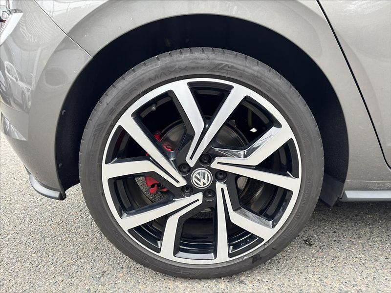 Volkswagen Polo 2,0 TSi 147kW MANUÁL GTI Beats - fotka 40 z 47