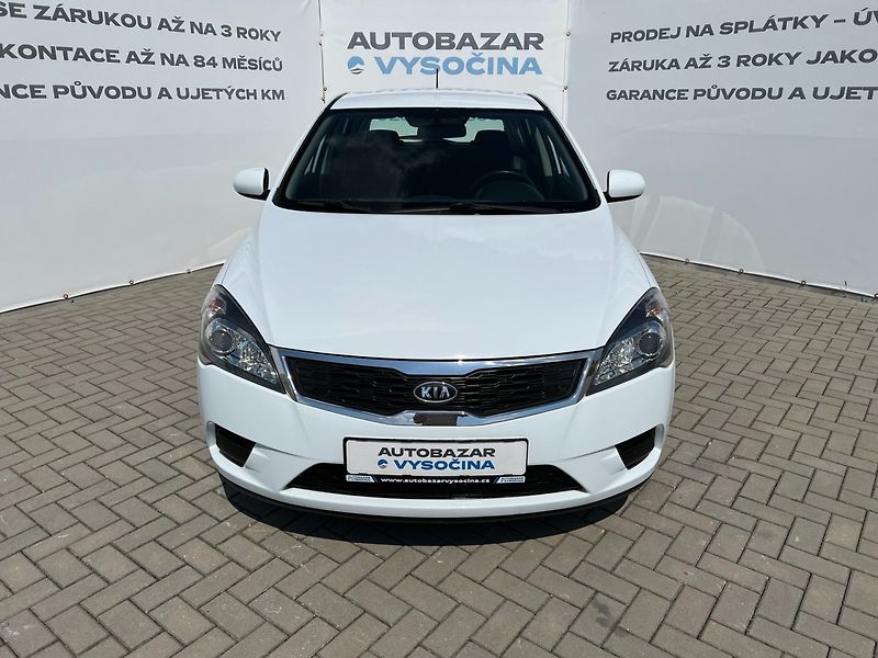 Kia Ceed (2012) 1.4CVVT ČR+1.majitel!! Tažné! - fotka 2 z 19