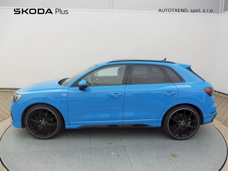 Audi Q3 (2023) 35 TFSI 110kW S-tronic, S-line - fotka 3 z 26