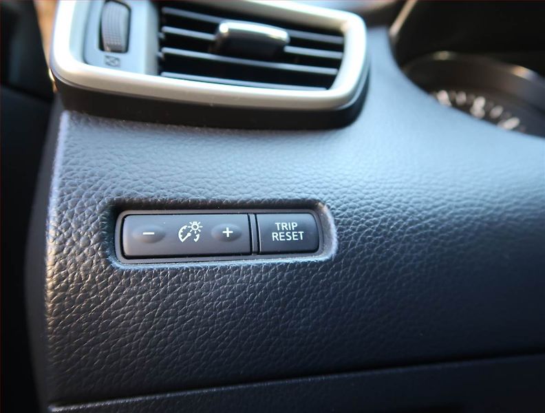 Nissan Qashqai (2016) 1.2 DIG-T, Serv.kniha, Navi - fotka 22 z 23