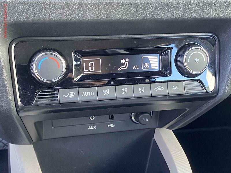 Škoda Fabia (2016) 1.2TSi, ČR, DSG, kamera - fotka 15 z 18