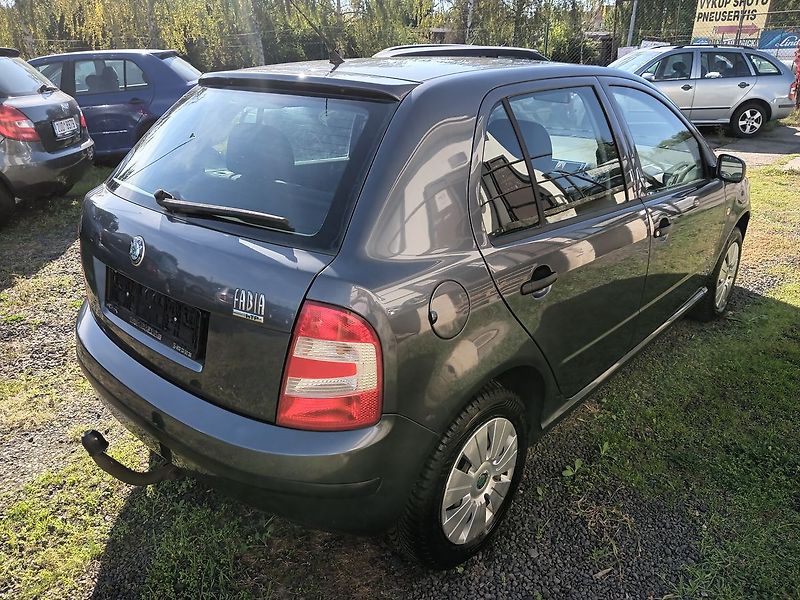 Škoda Fabia 1.2 HTP  COOL - fotka 5 z 36