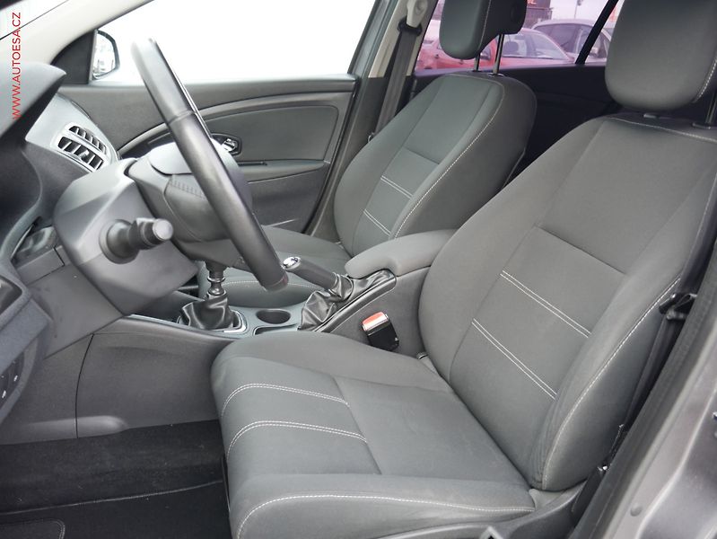 Renault Mégane (2014) 1.2 TCe, ČR, AC, temp - fotka 9 z 20