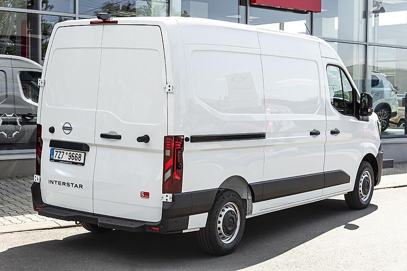 Nissan Interstar (2026) 2,0 2,0DCI 150HP 6MT COMF L3H2 - fotka 3 z 9