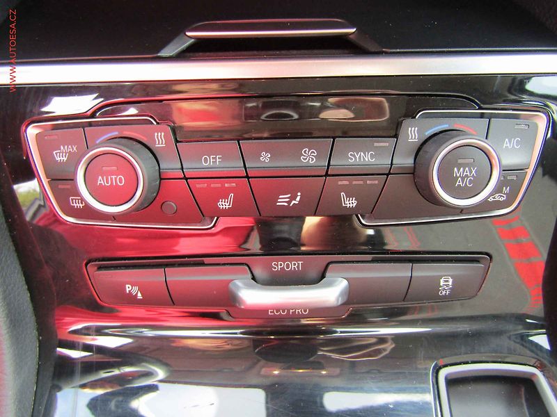BMW Řada 2 (2015) 2.0D, 1.maj, autoAC - fotka 13 z 18
