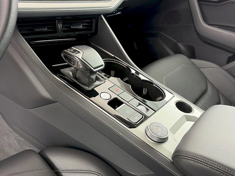 Volkswagen Touareg (2022) Elegance 3.0 TDI 170kW 4Motion - fotka 23 z 36
