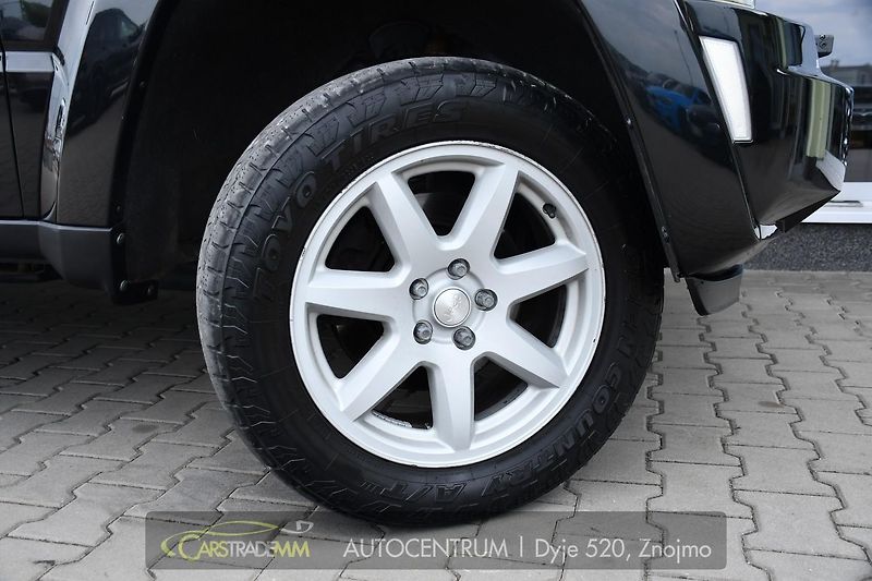 Jeep Cherokee 2.8CRD LIMITED TAŽNÉ - fotka 39 z 44