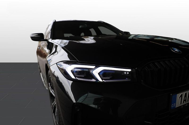 BMW Řada 3 320d xDrive Touring - fotka 19 z 27
