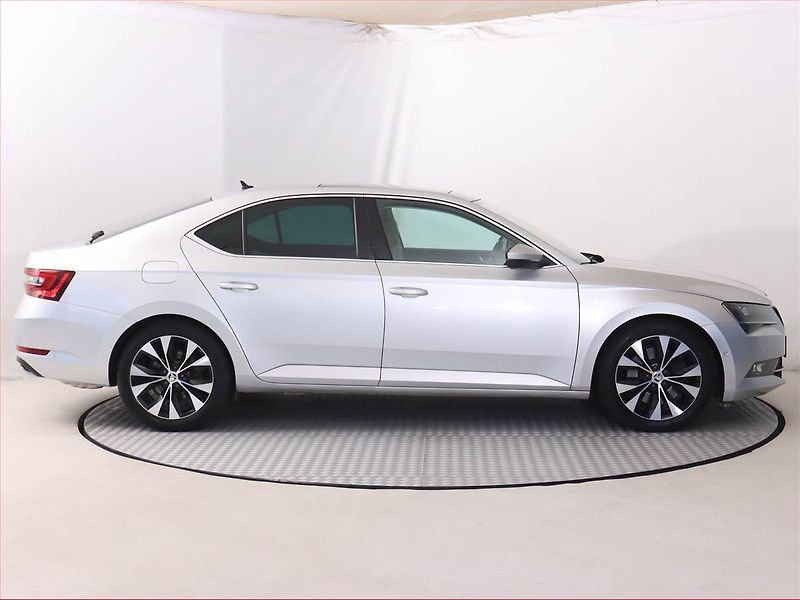 Škoda Superb (2016) 2.0 TSI, 4X4, Automat, Kůže - fotka 6 z 22