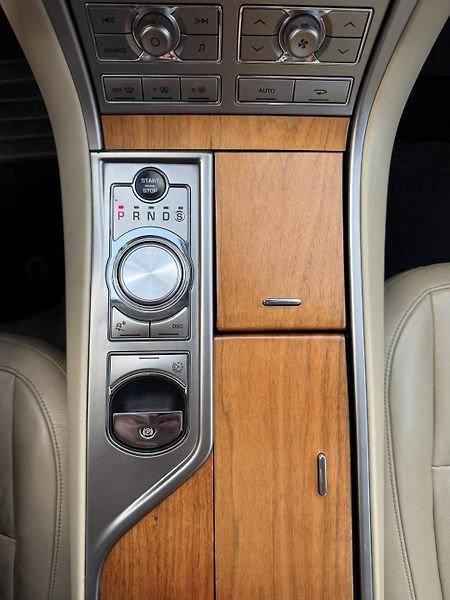 Jaguar XF 2.7D 152 kW - fotka 16 z 22