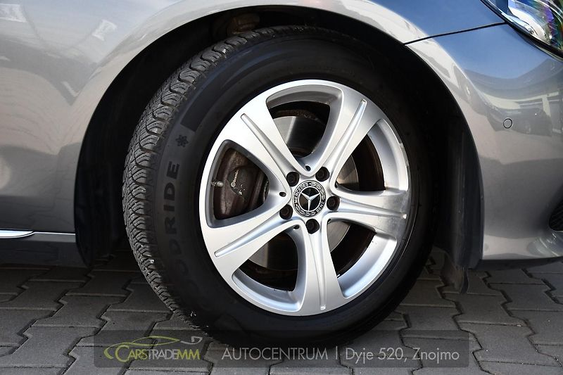 Mercedes-Benz Třídy E 250 - fotka 48 z 53