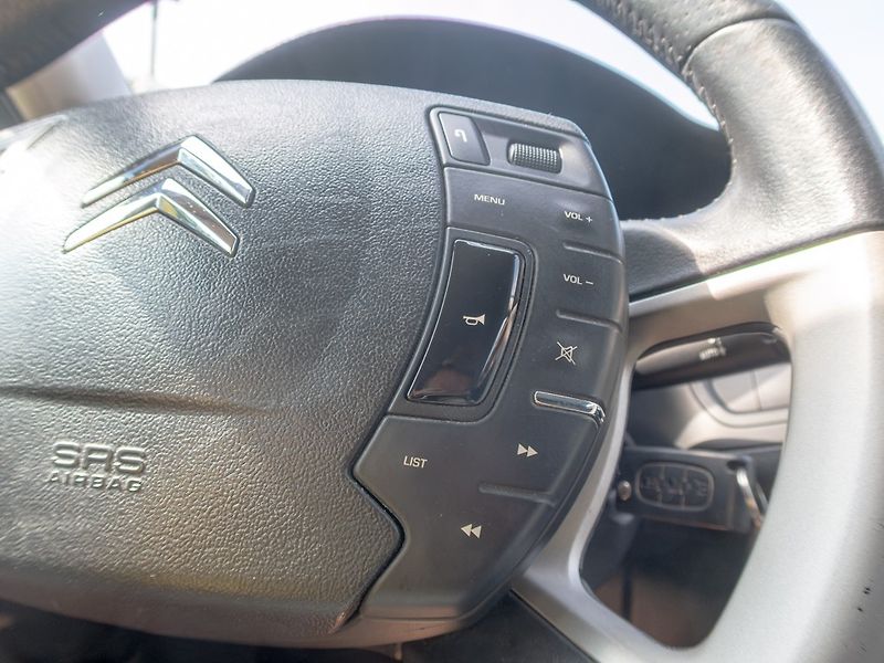 Citroën C5 (2011) 2.0HDI 103KW – PO SERVISU - fotka 16 z 39