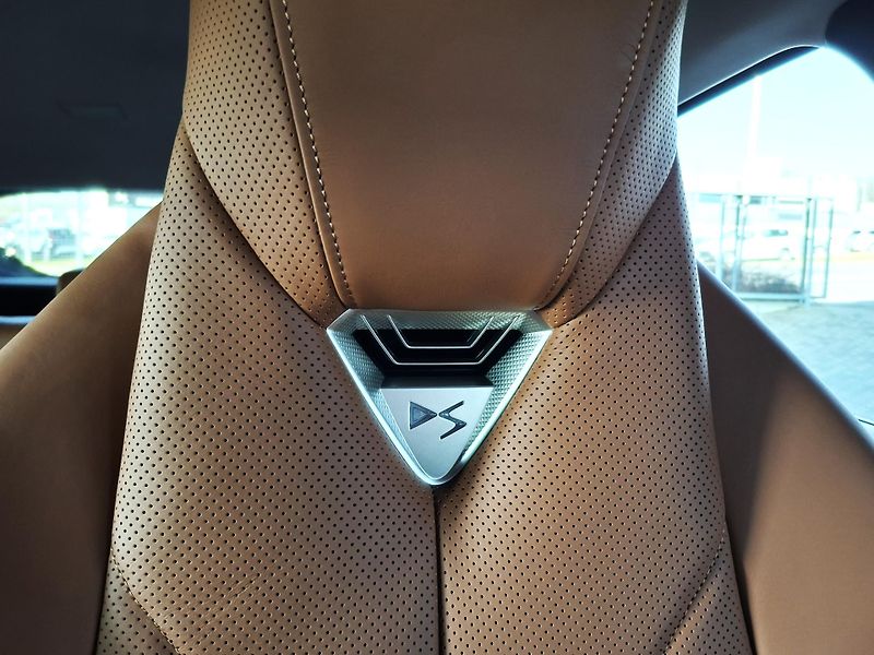 DS Automobiles DS N°8 (2026) ETOILE 350 k AWD LONG RANGE    - fotka 18 z 47