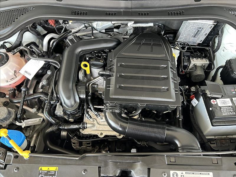 Škoda Fabia 1,0   TSI,CLEVER,SERVISKA,ACC - fotka 22 z 24