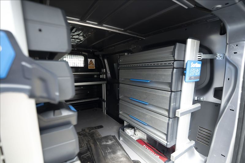Toyota ProAce 2,0 D-4D NAVI VÝHŘEV 1. MAJ ČR - fotka 21 z 30