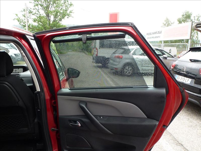 Citroën C4 Picasso 1,2 PureTech 110 MAN  SpaceTou - fotka 25 z 51