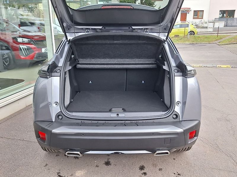 Peugeot 2008 (2025) ALLURE 1.2 PT 130k EAT8 - fotka 6 z 20