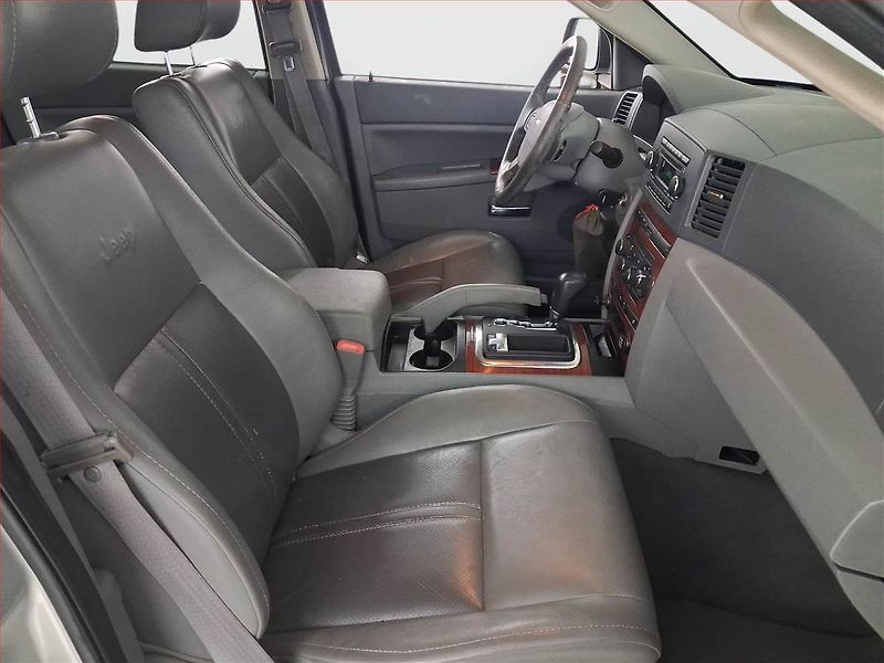 Jeep Grand Cherokee (2006) 3.0 CRD, 4X4, Automat - fotka 9 z 15
