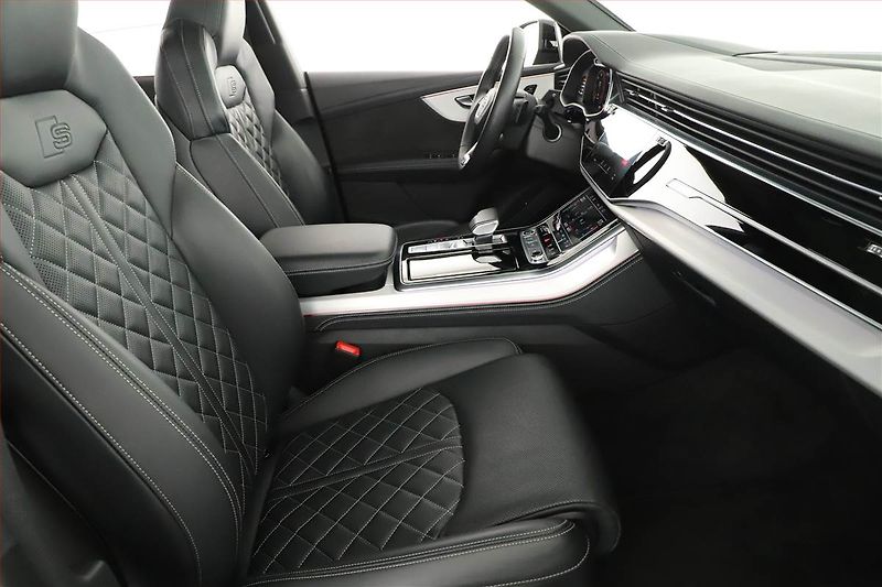 Audi Q8 (2022) 50 TDI - fotka 7 z 29