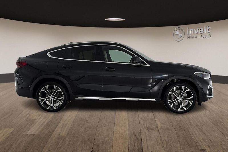 BMW X6 xDrive40d - fotka 2 z 29