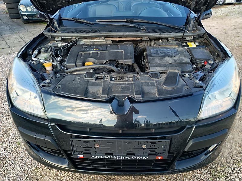 Renault Mégane (2011) Kabroušek 1.4 96kw - fotka 39 z 53
