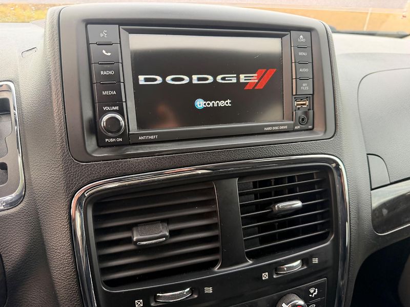 Chrysler Town & Country (2014) Grand Caravan 3,6 RT LPG 2014 - fotka 18 z 20